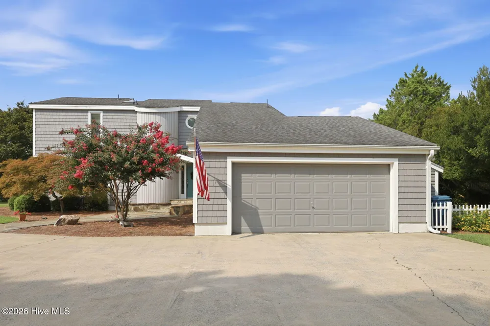 205 Austin Point Drive Washington, NC 27889