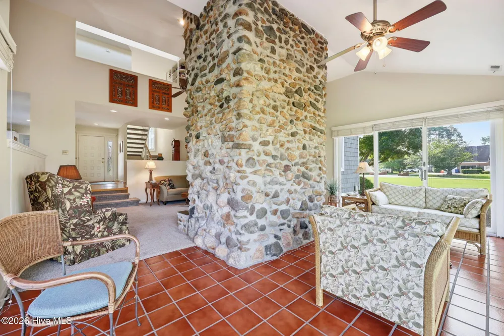 205 Austin Point Drive Washington, NC 27889