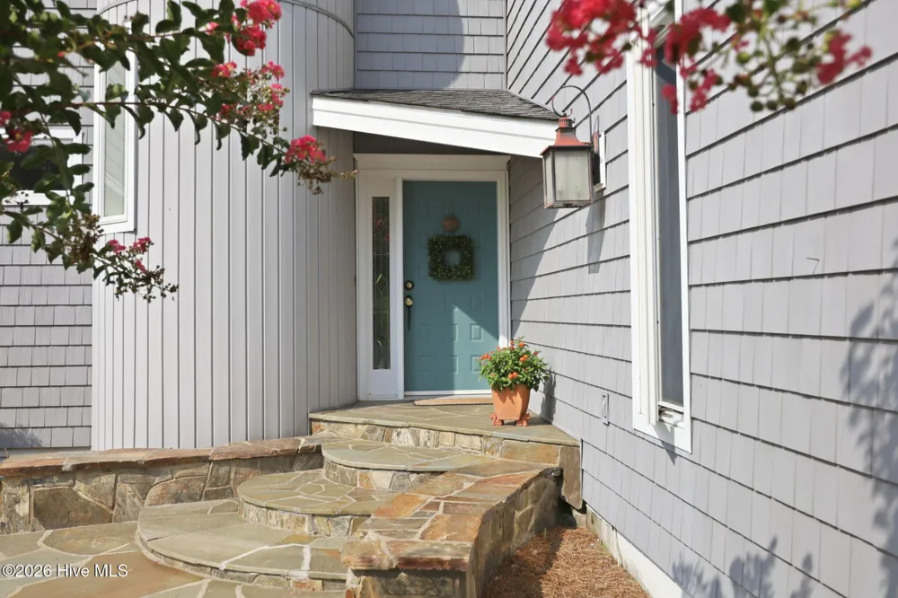 205 Austin Point Drive Washington, NC 27889
