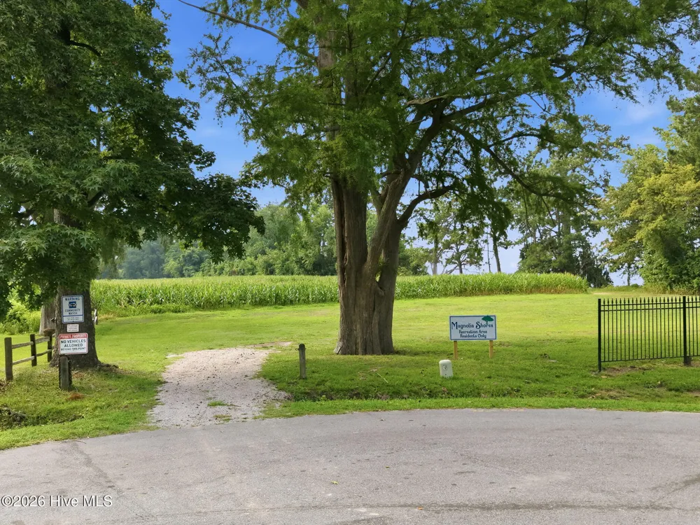 205 Austin Point Drive Washington, NC 27889