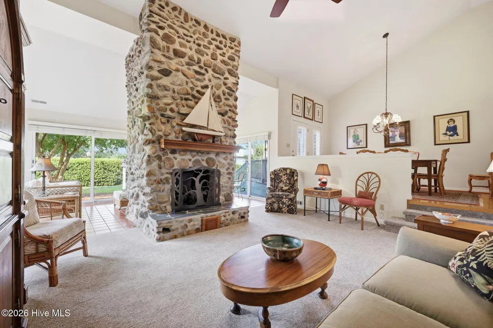 205 Austin Point Drive Washington, NC 27889