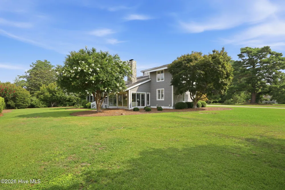 205 Austin Point Drive Washington, NC 27889
