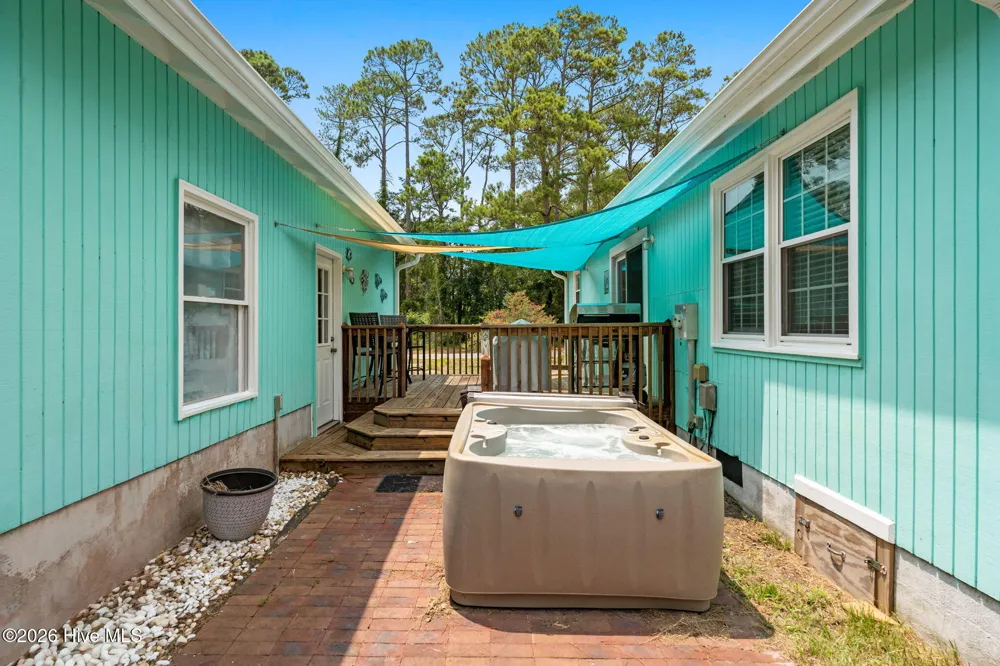 1101 E Oak Island Drive Oak Island, NC 28465