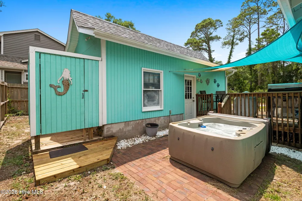 1101 E Oak Island Drive Oak Island, NC 28465