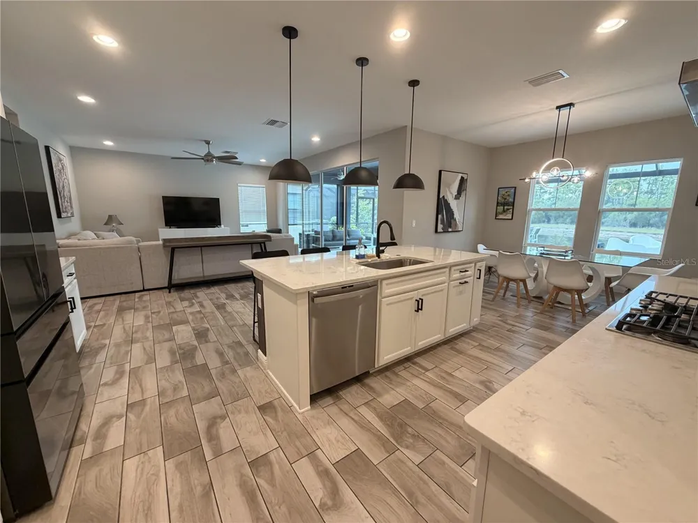 18071 AERO AVENUE Land O Lakes, FL 34638