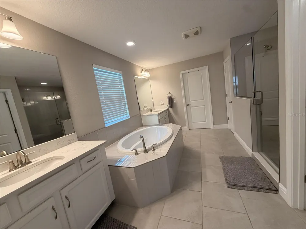 18071 AERO AVENUE Land O Lakes, FL 34638