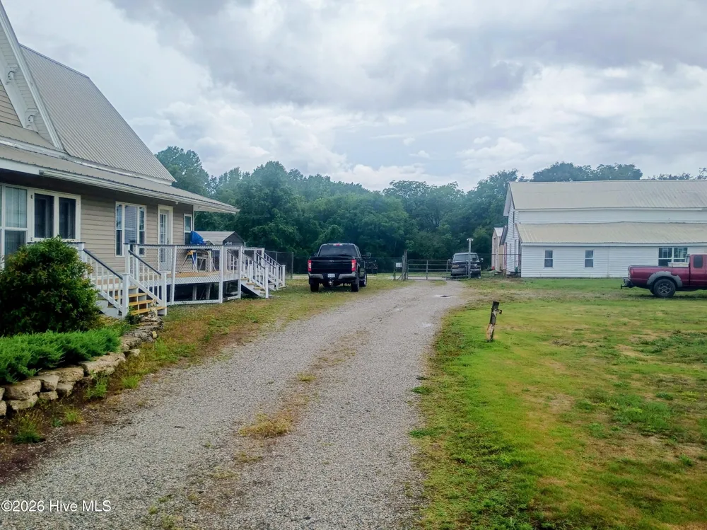 11940 Tom Gibson Road Laurinburg, NC 28352