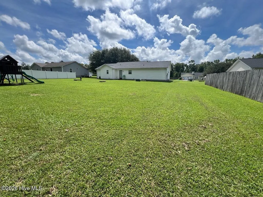 118 Pear Tree Lane Richlands, NC 28574