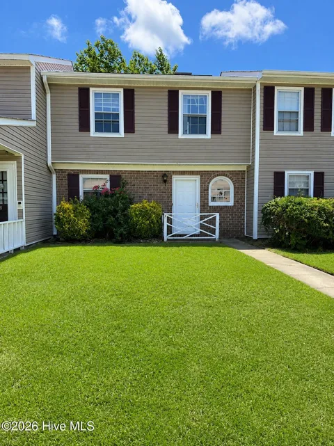 116 Palace Circle