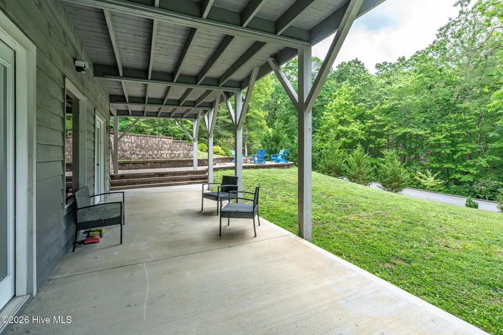 135 Heritage Trail Brasstown, NC 28902