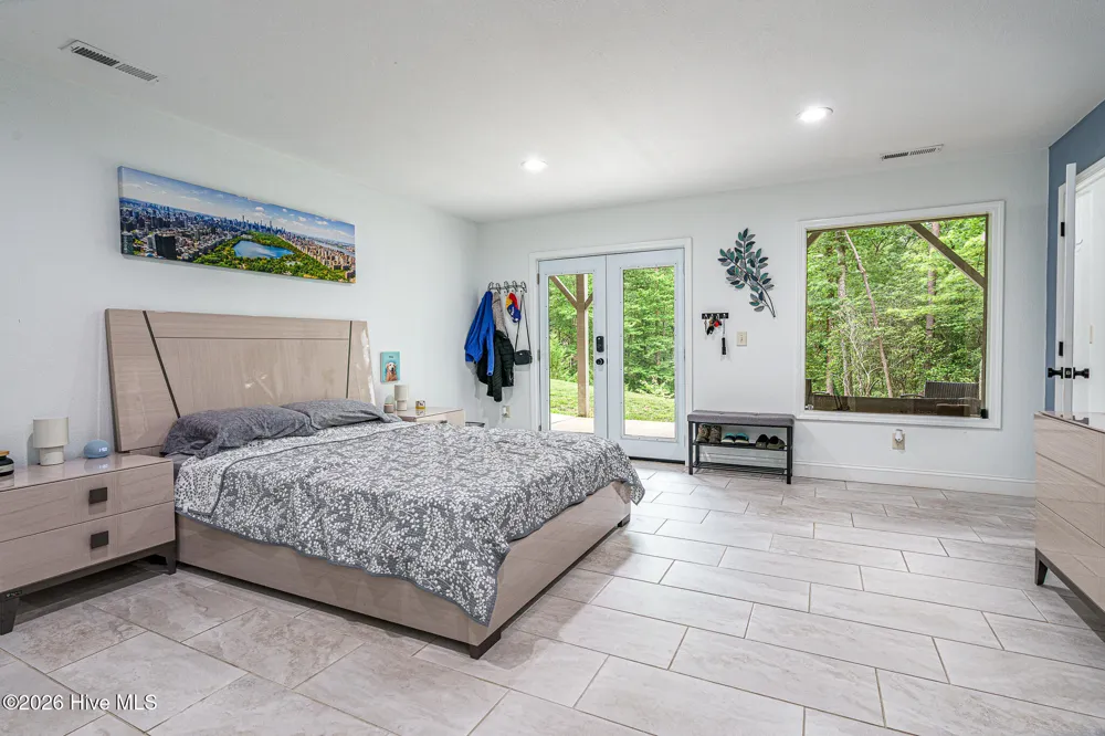 135 Heritage Trail Brasstown, NC 28902
