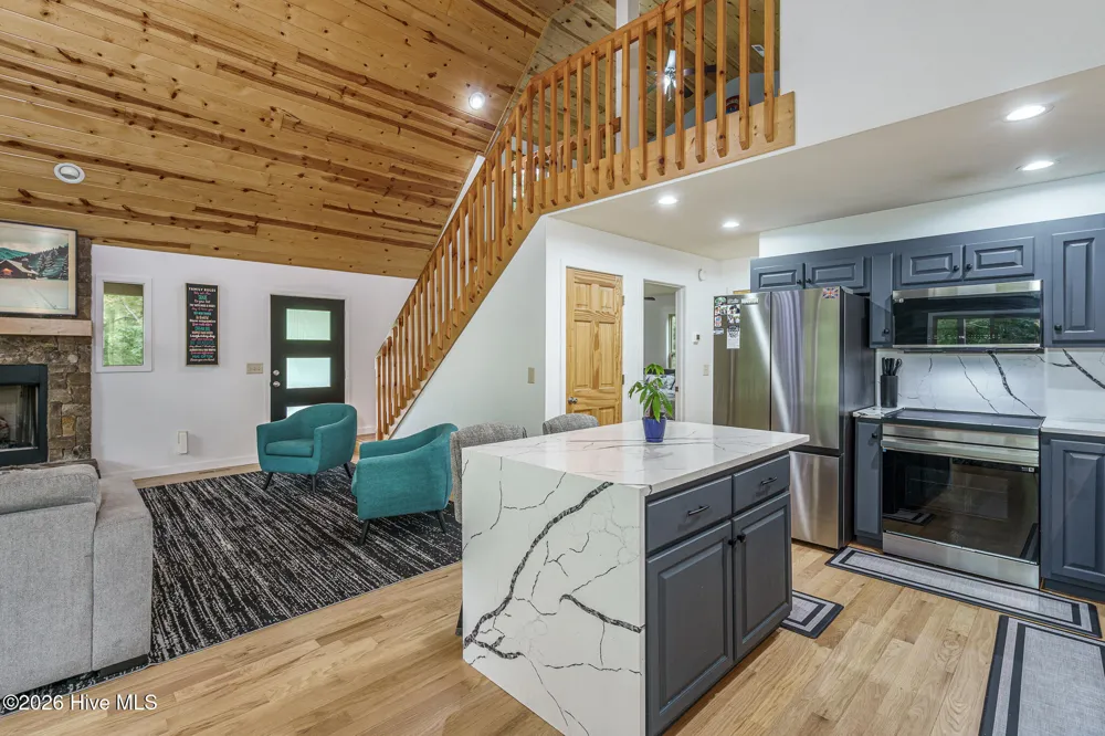 135 Heritage Trail Brasstown, NC 28902