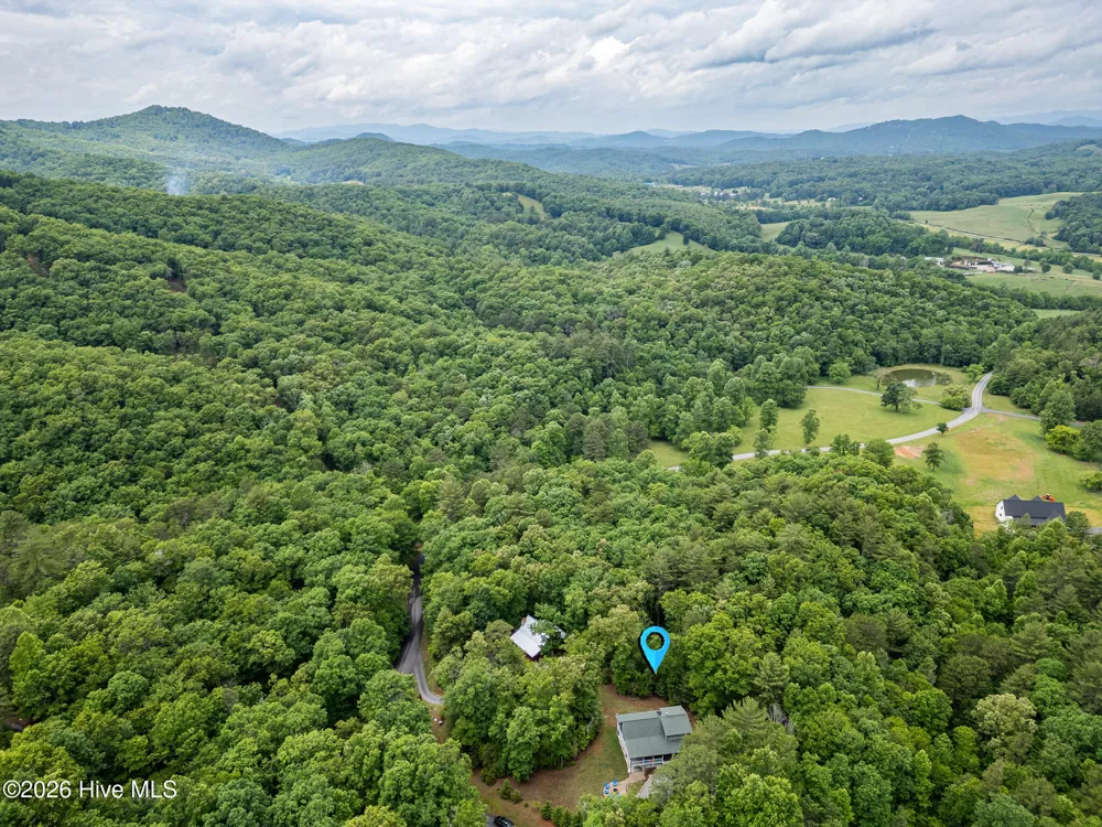 135 Heritage Trail Brasstown, NC 28902