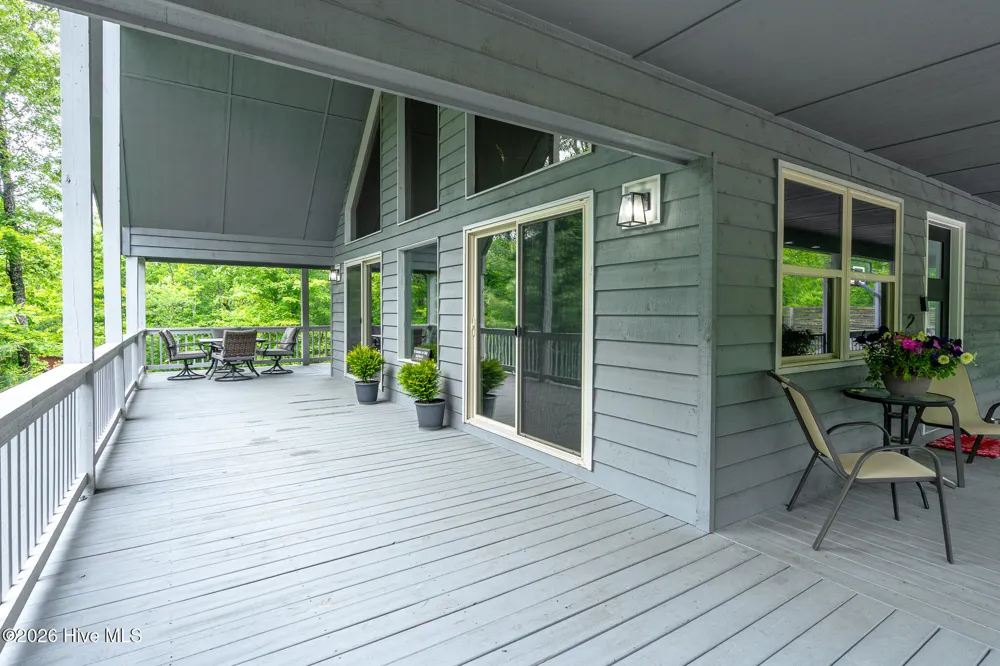 135 Heritage Trail Brasstown, NC 28902