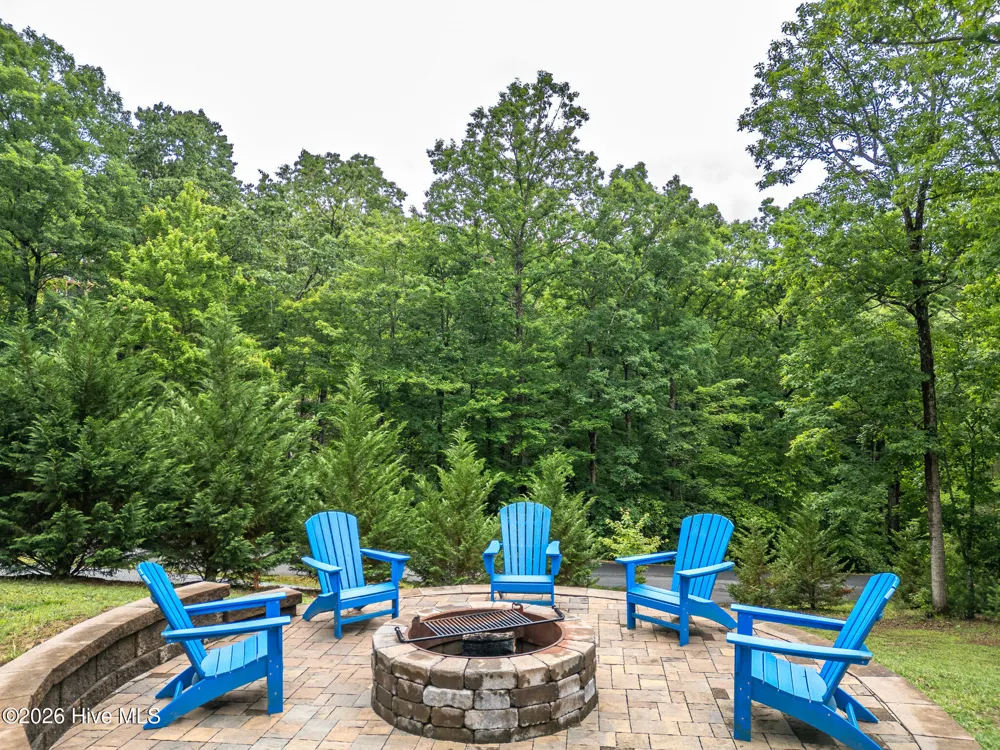 135 Heritage Trail Brasstown, NC 28902