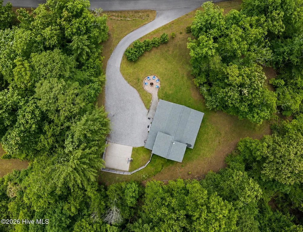 135 Heritage Trail Brasstown, NC 28902