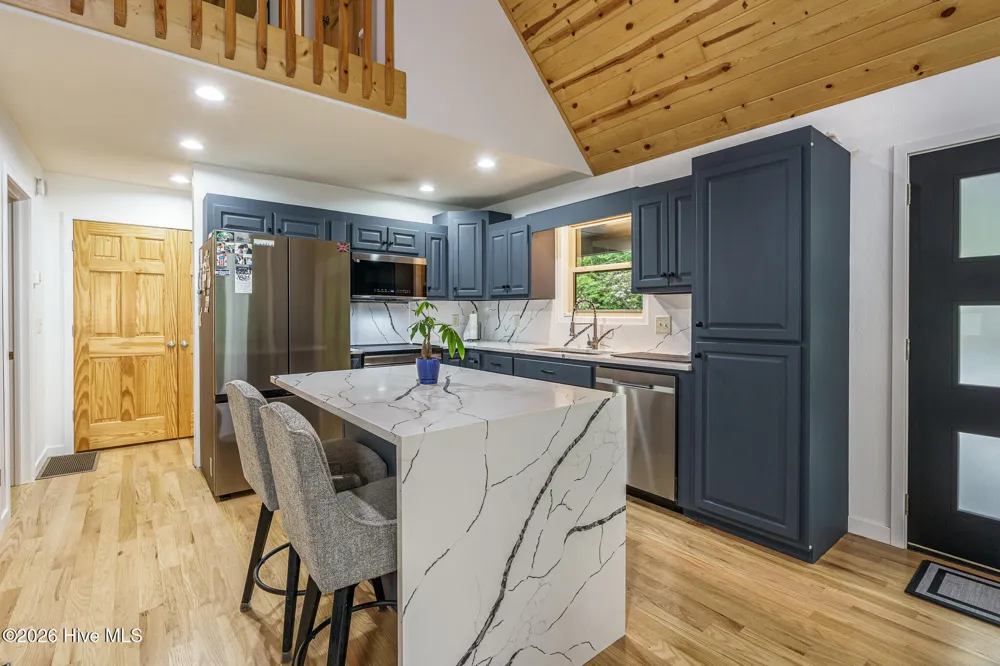 135 Heritage Trail Brasstown, NC 28902
