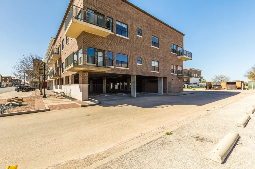 330 Austin Avenue #216 Waco, TX 76701