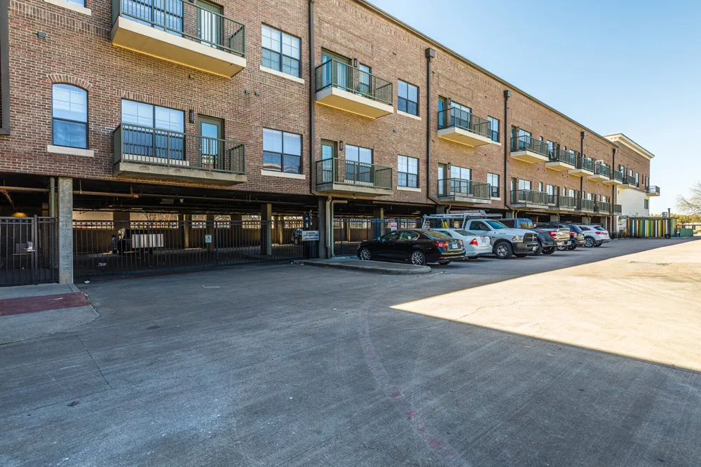 330 Austin Avenue #216 Waco, TX 76701