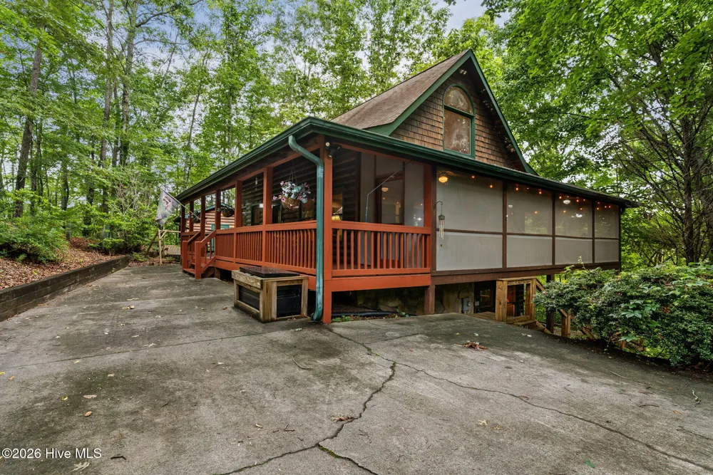 398 Mountain Tops Circle Blue Ridge, GA 30513