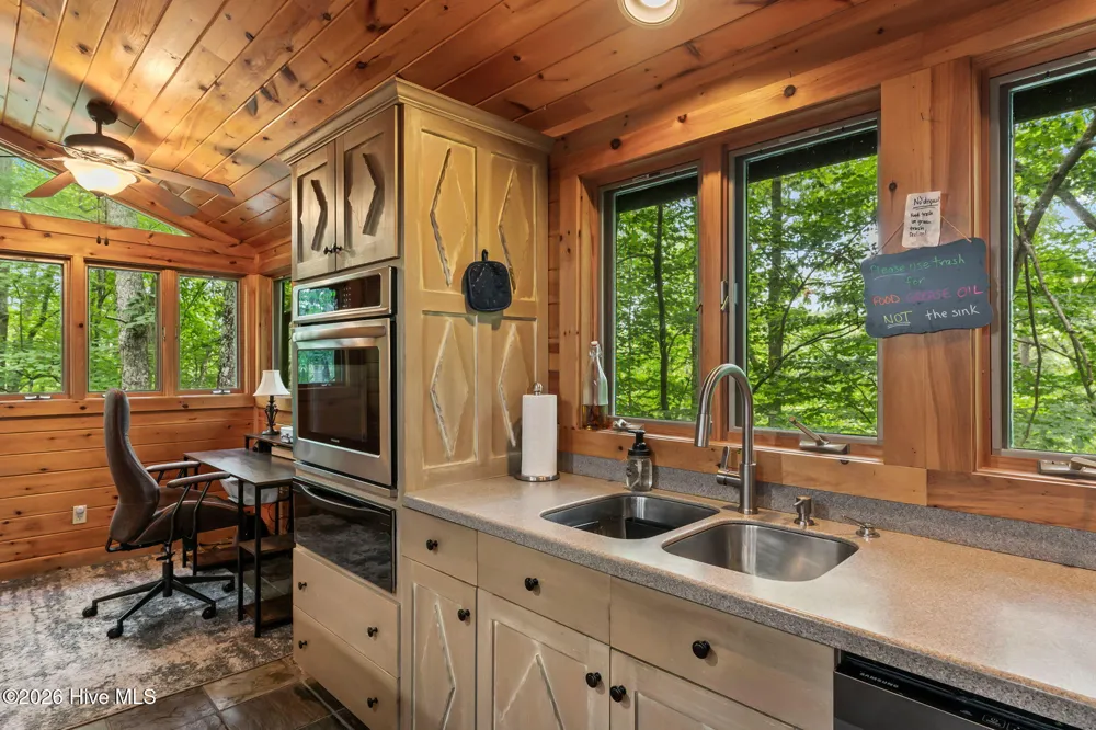 398 Mountain Tops Circle Blue Ridge, GA 30513