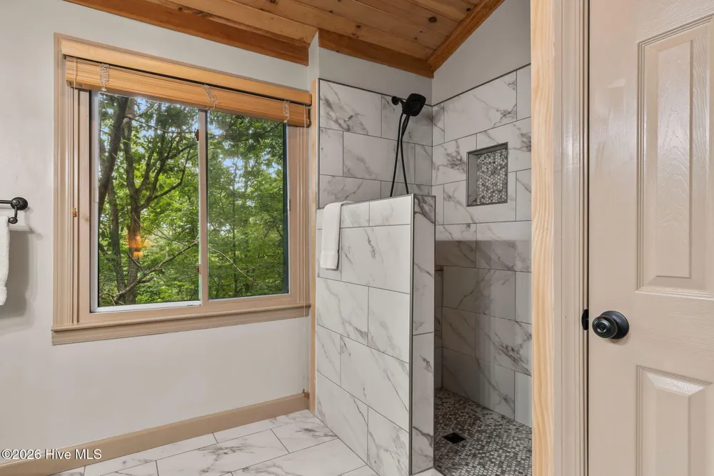398 Mountain Tops Circle Blue Ridge, GA 30513