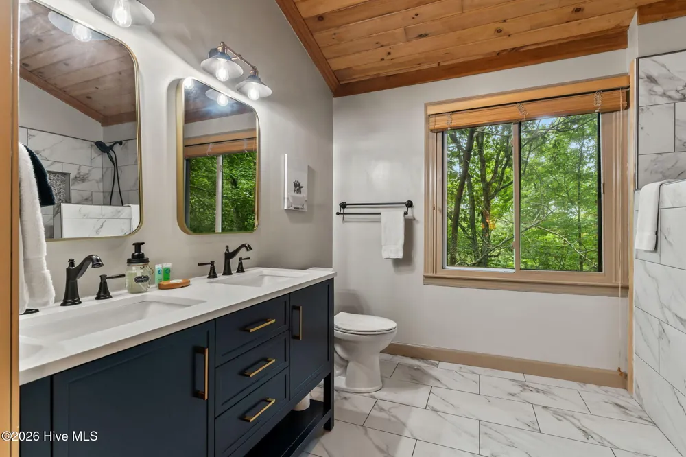 398 Mountain Tops Circle Blue Ridge, GA 30513