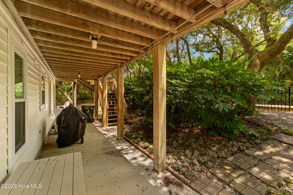 102 Sandpiper Lane Indian Beach, NC 28512