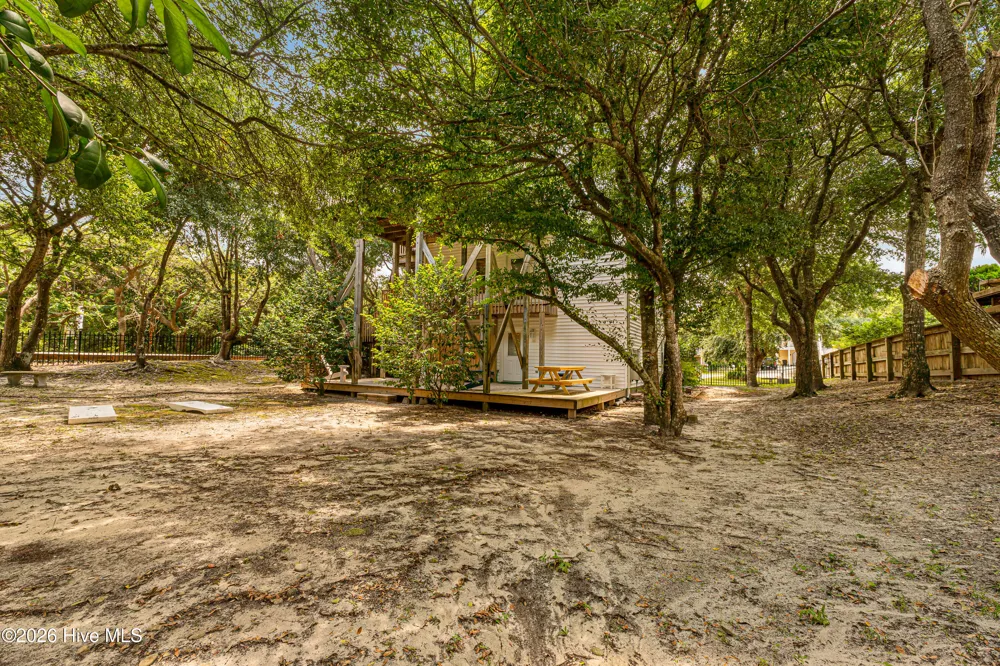 102 Sandpiper Lane Indian Beach, NC 28512