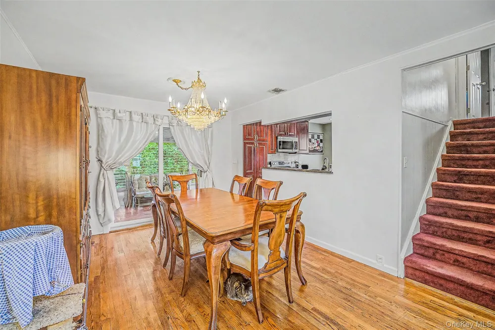 28 Greenvale Lane Syosset, NY 11791