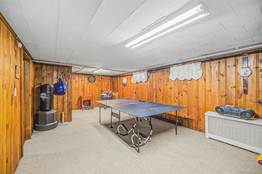 28 Greenvale Lane Syosset, NY 11791