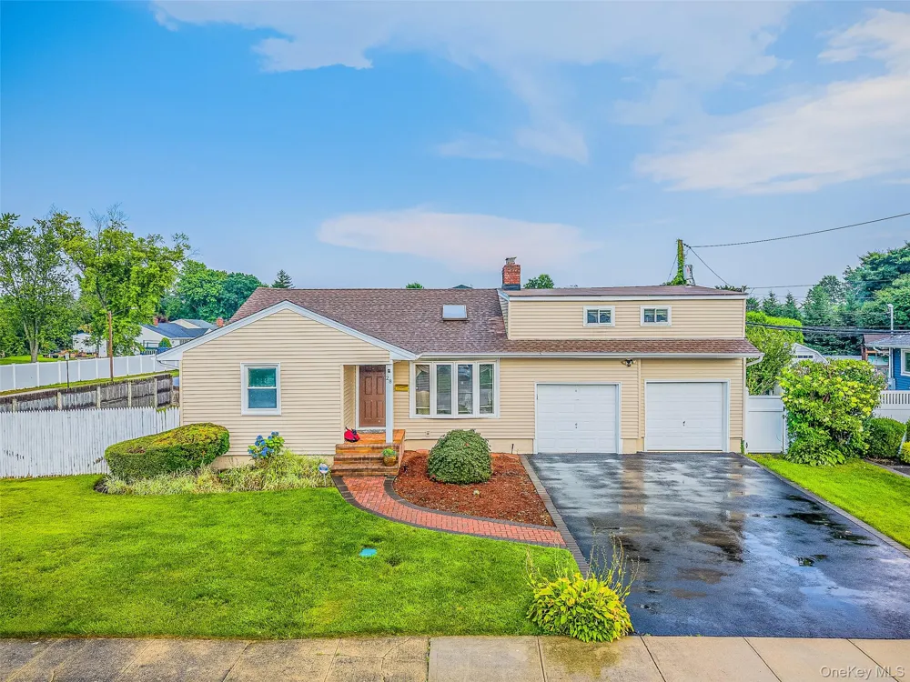 28 Greenvale Lane Syosset, NY 11791