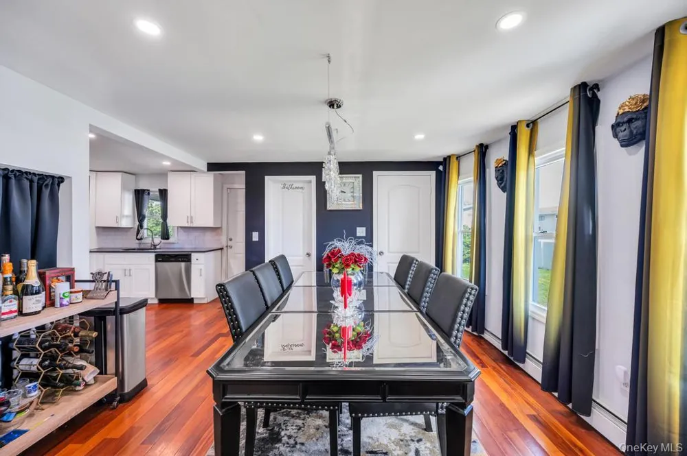 573 Miller Avenue Freeport, NY 11520