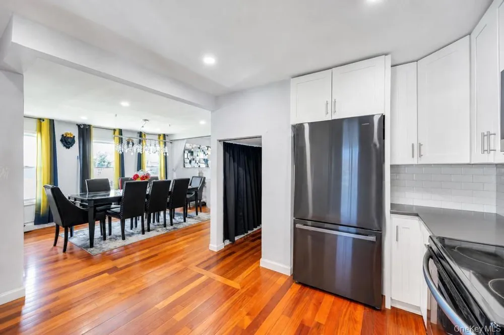 573 Miller Avenue Freeport, NY 11520