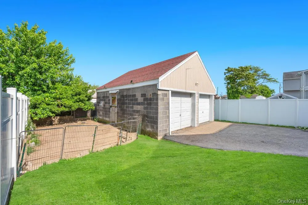 573 Miller Avenue Freeport, NY 11520