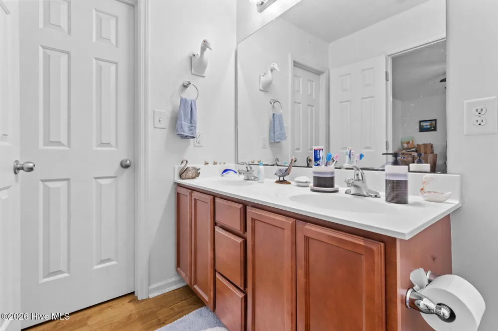 110 Pear Tree Lane Richlands, NC 28574