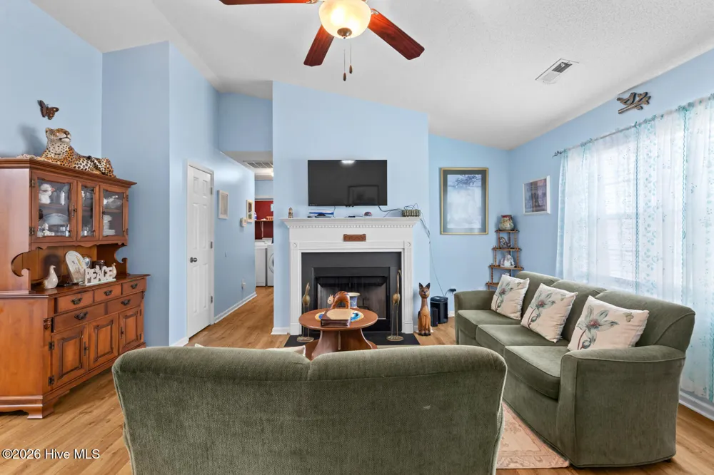 110 Pear Tree Lane Richlands, NC 28574
