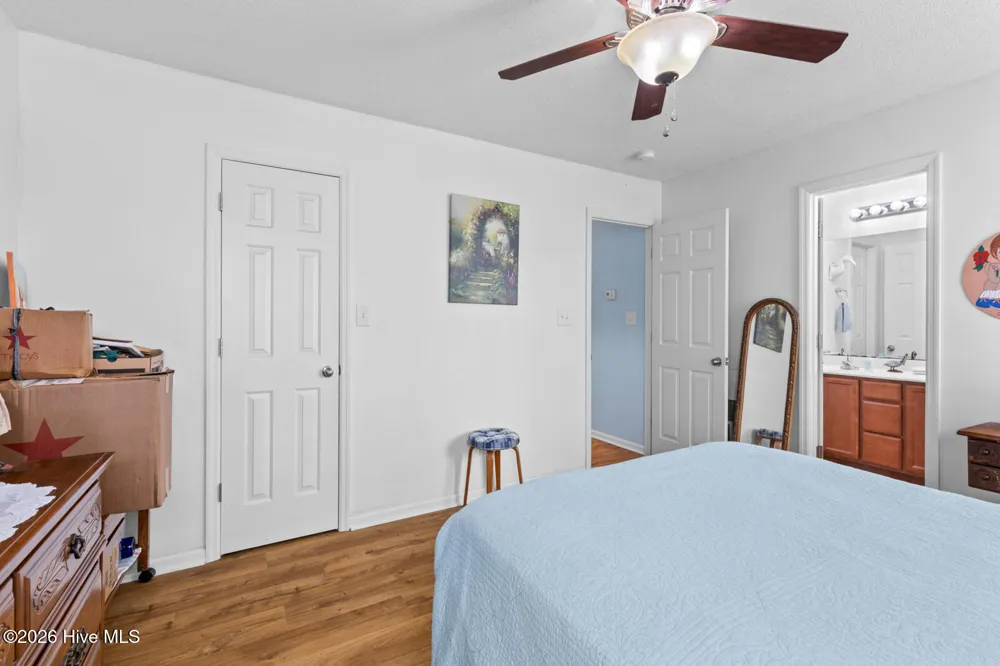 110 Pear Tree Lane Richlands, NC 28574