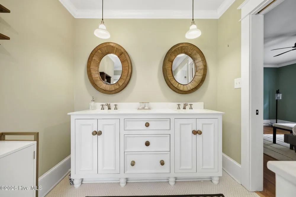 701 W Main Street Washington, NC 27889
