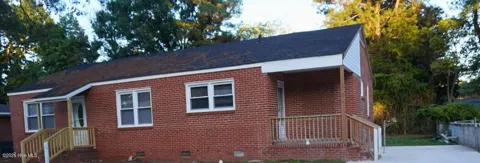 206 Thurston Drive W