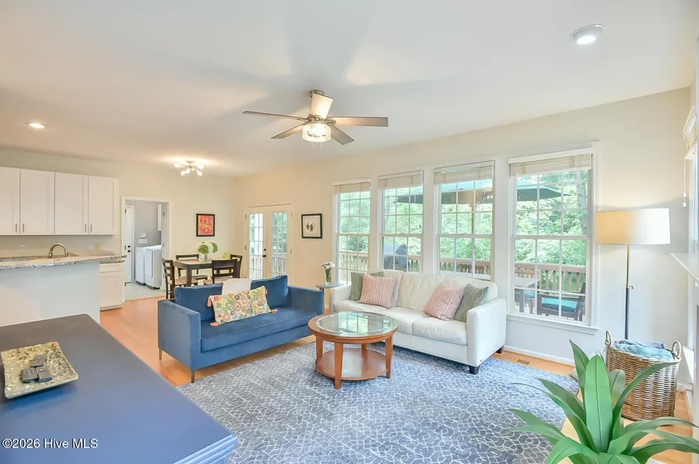 112 Dairy Court Chapel Hill, NC 27516