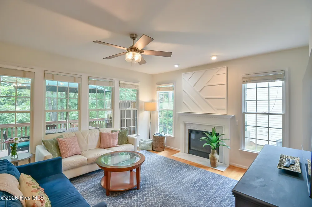 112 Dairy Court Chapel Hill, NC 27516