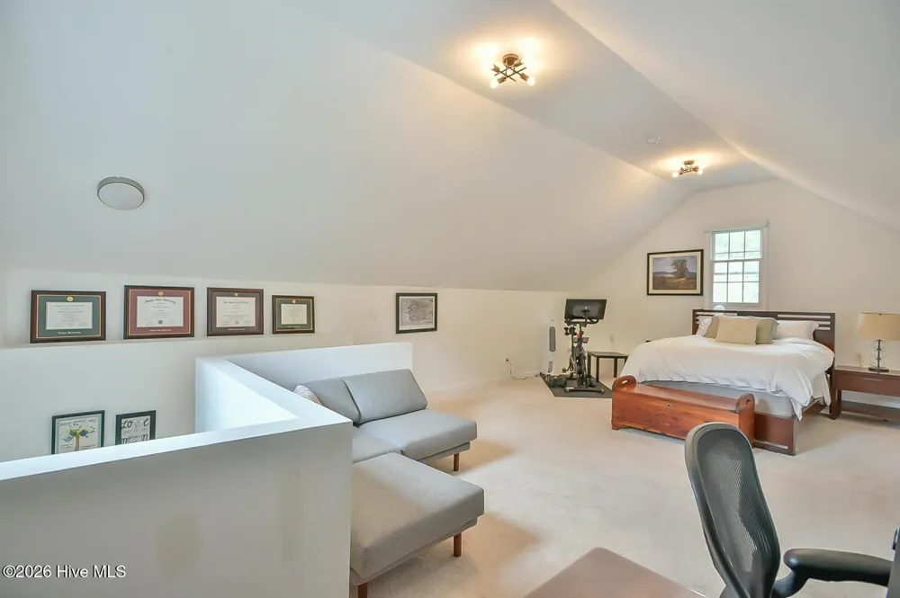 112 Dairy Court Chapel Hill, NC 27516
