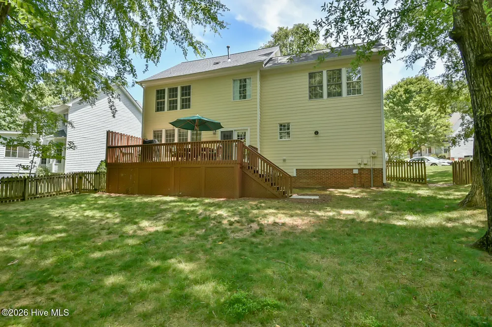 112 Dairy Court Chapel Hill, NC 27516