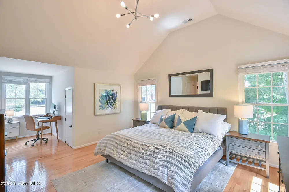 112 Dairy Court Chapel Hill, NC 27516