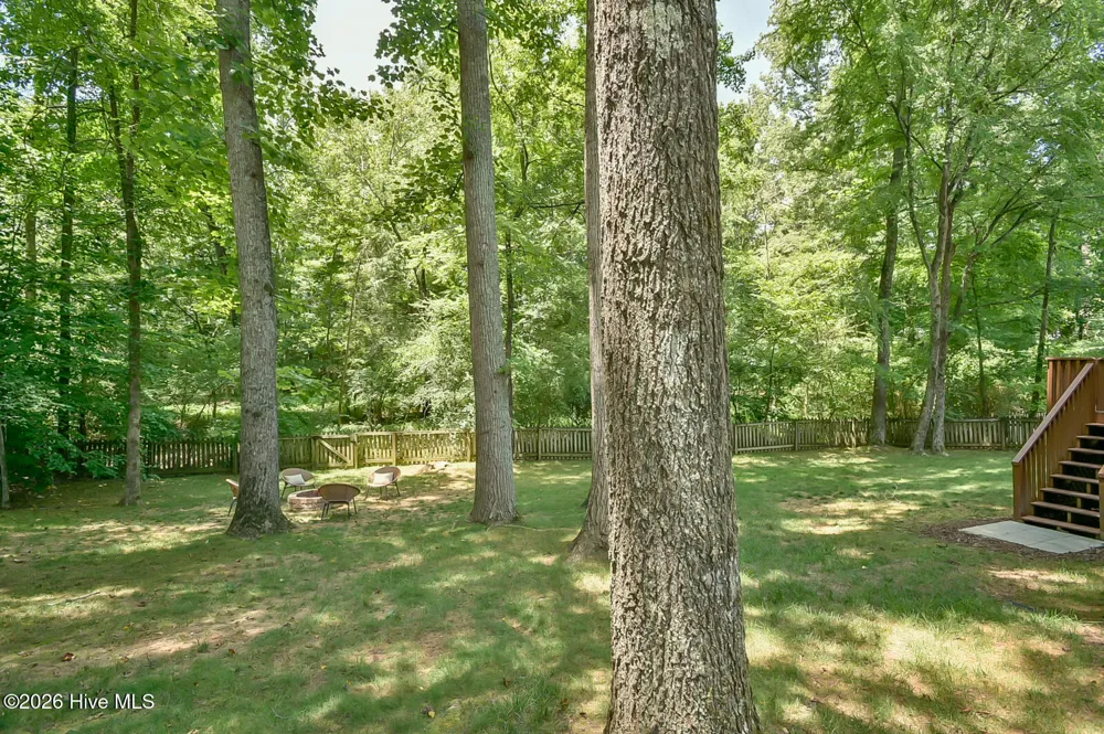 112 Dairy Court Chapel Hill, NC 27516