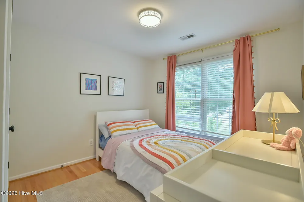 112 Dairy Court Chapel Hill, NC 27516