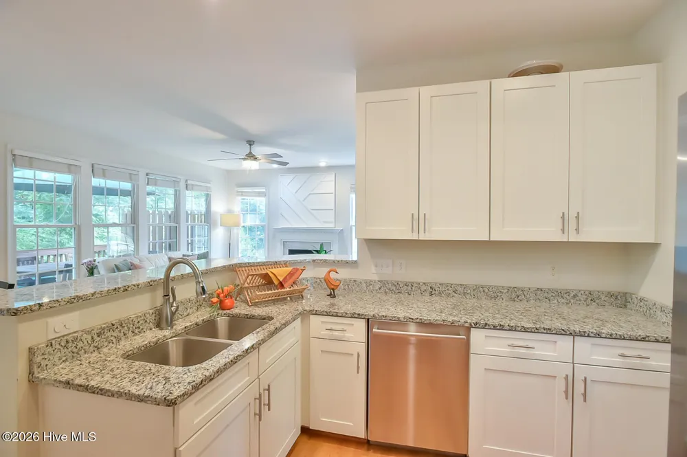 112 Dairy Court Chapel Hill, NC 27516