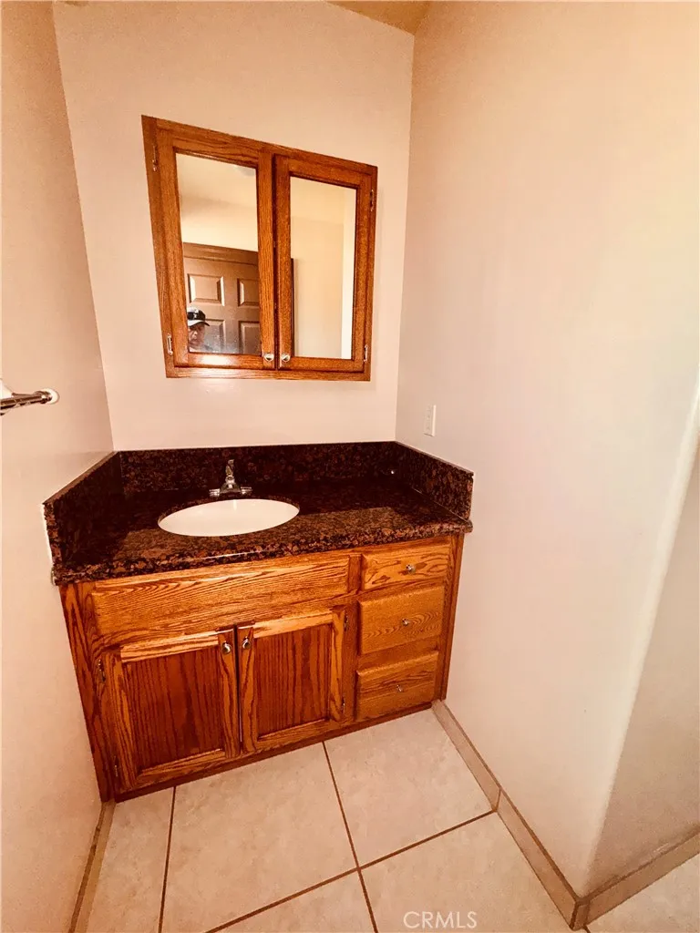 5425 Buchanan Los Angeles, CA 90042