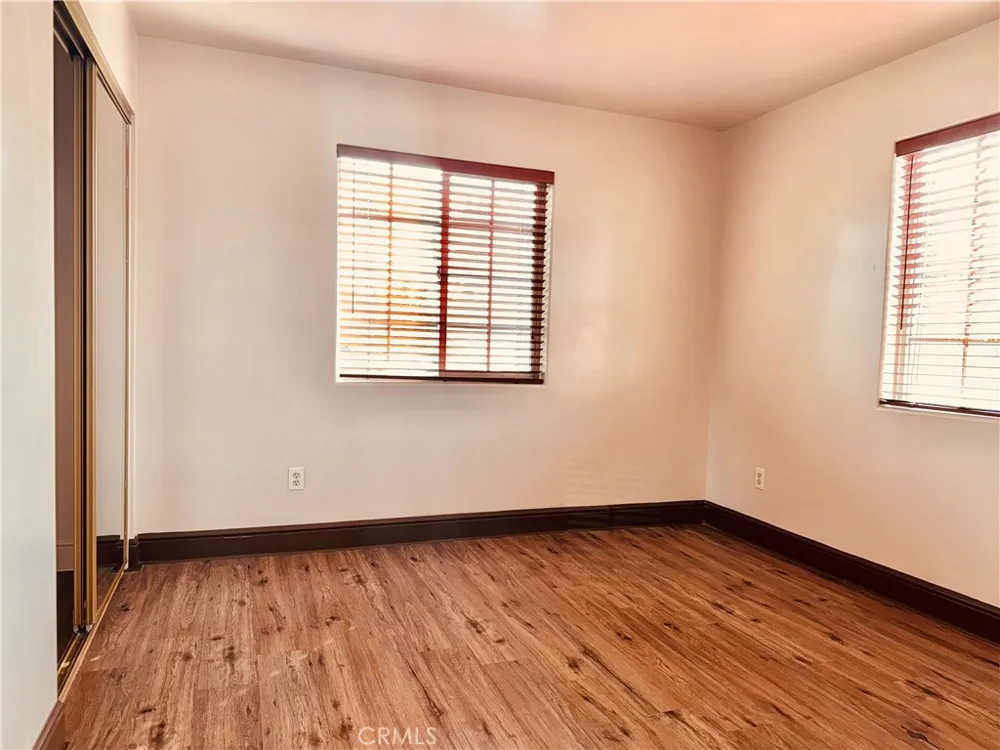 5425 Buchanan Los Angeles, CA 90042